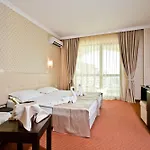 Saint George Palace Hotel 3*