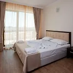 Hotel Saint George Palace 3*