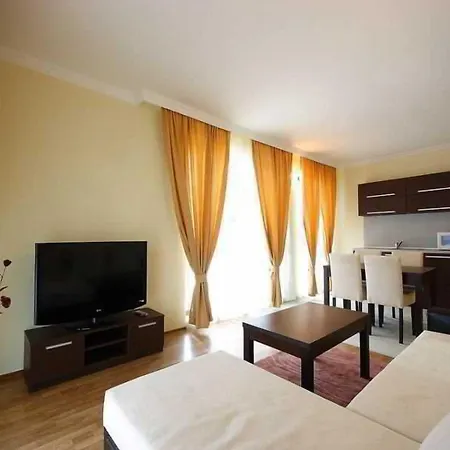 מלון Saint George Palace 3*
