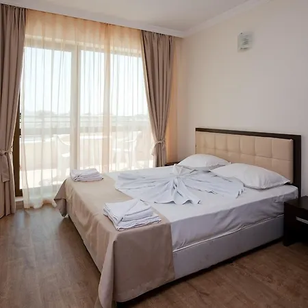 ホテル Saint George Palace 3*
