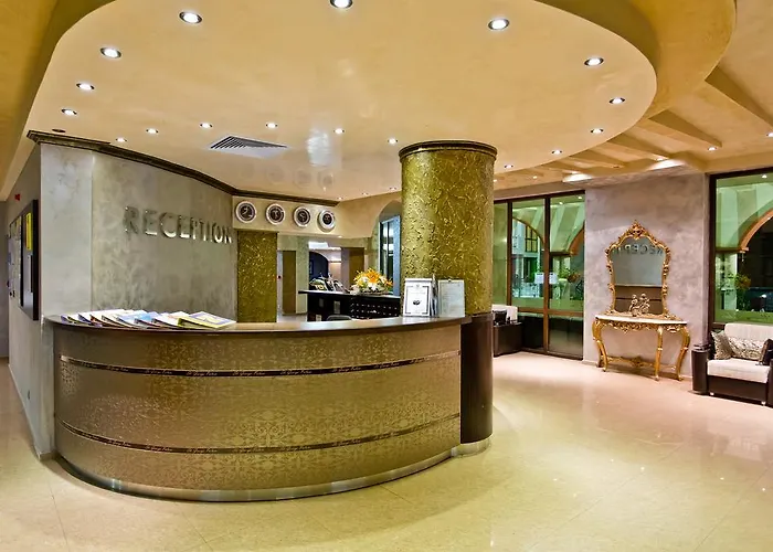 Saint George Palace סבטי ולאס