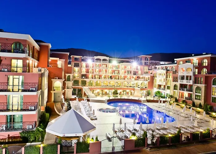 מלון Saint George Palace 3*