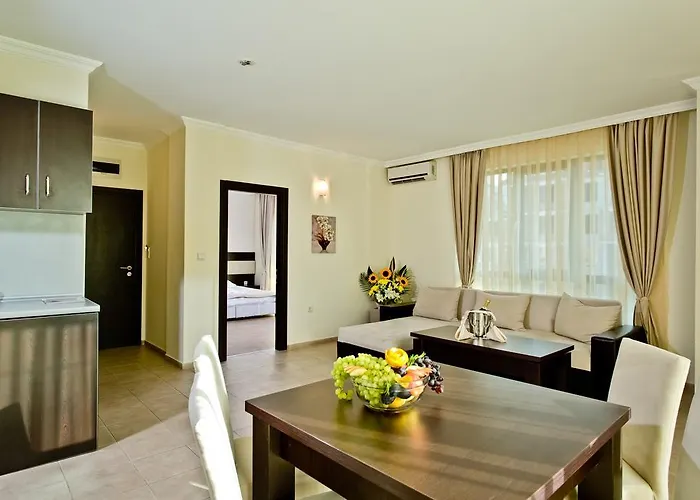 Saint George Palace 3* סבטי ולאס